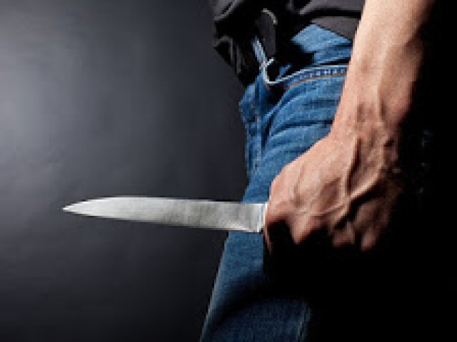 Difendersi dagli attacchi con coltello: è possibile? Tecniche e strategie per sopravvivere